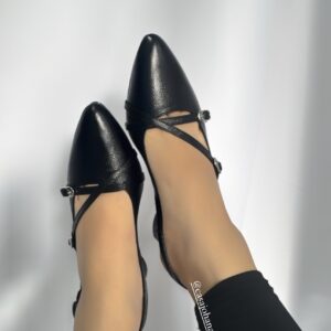 STILETTOS EN CUERO NEGROS