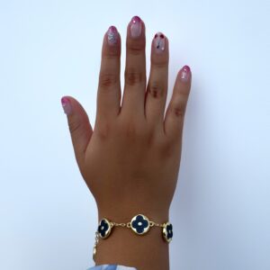 PULSERA EN RODIO CON FLORES NEGRAS